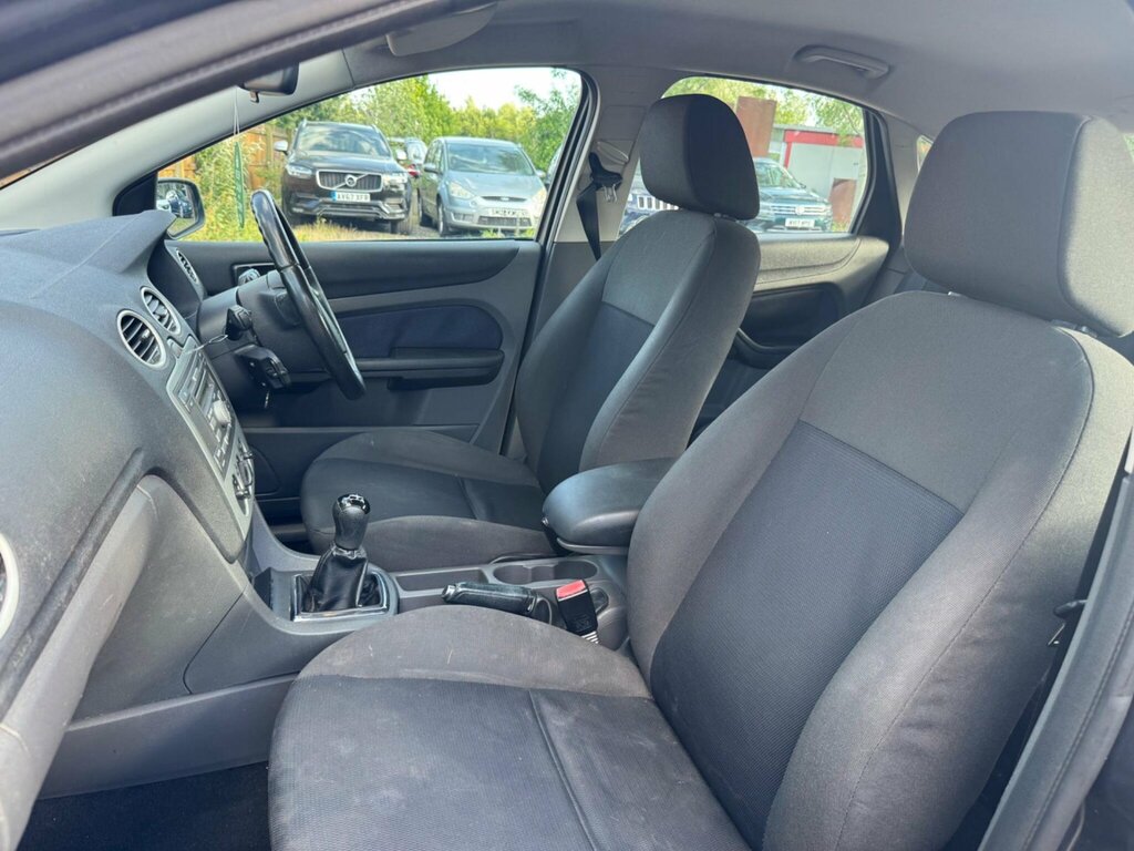 Ford Focus 1.6 Zetec Climate Estate 161 G Blue #40