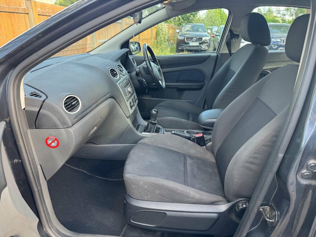 Ford Focus 1.6 Zetec Climate Estate 161 G Blue #41