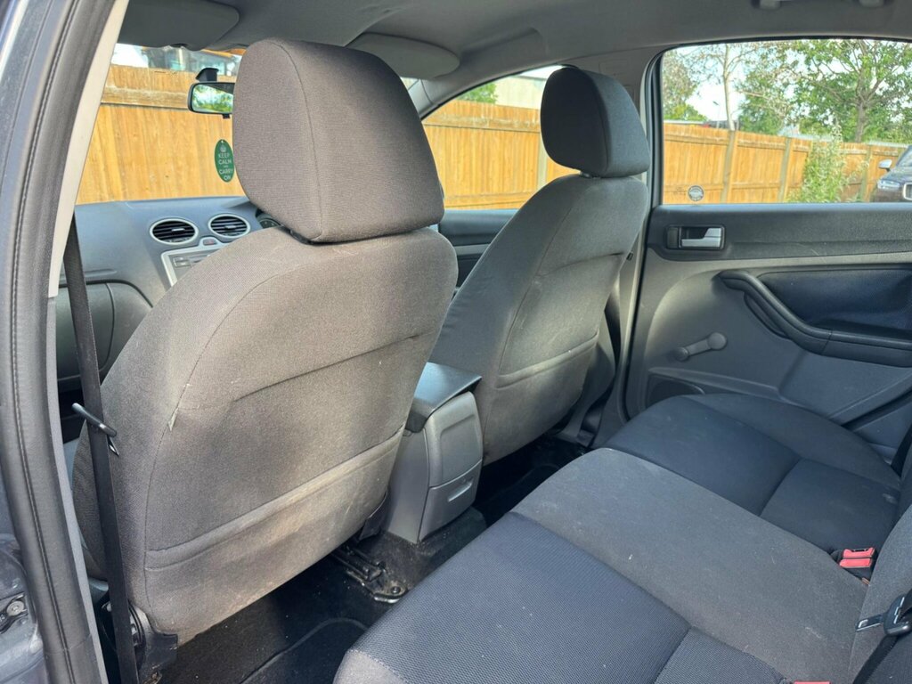 Ford Focus 1.6 Zetec Climate Estate 161 G Blue #23