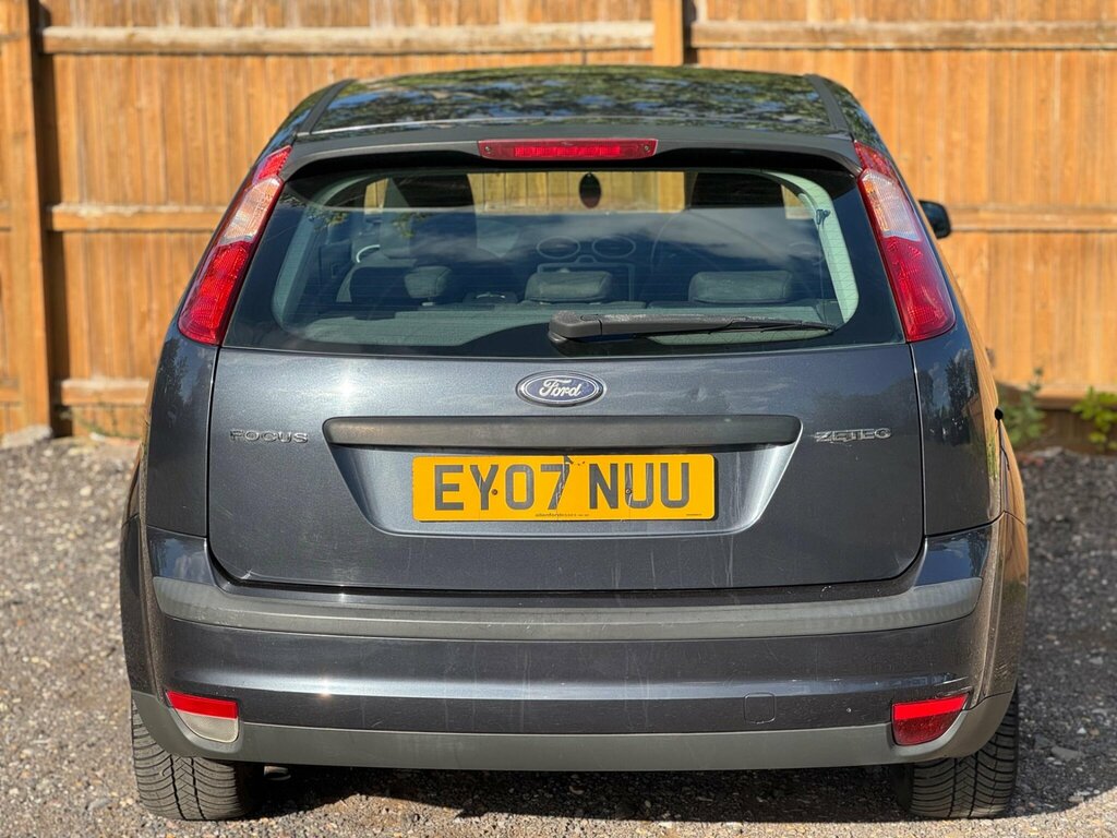 Ford Focus 1.6 Zetec Climate Estate 161 G Blue #9