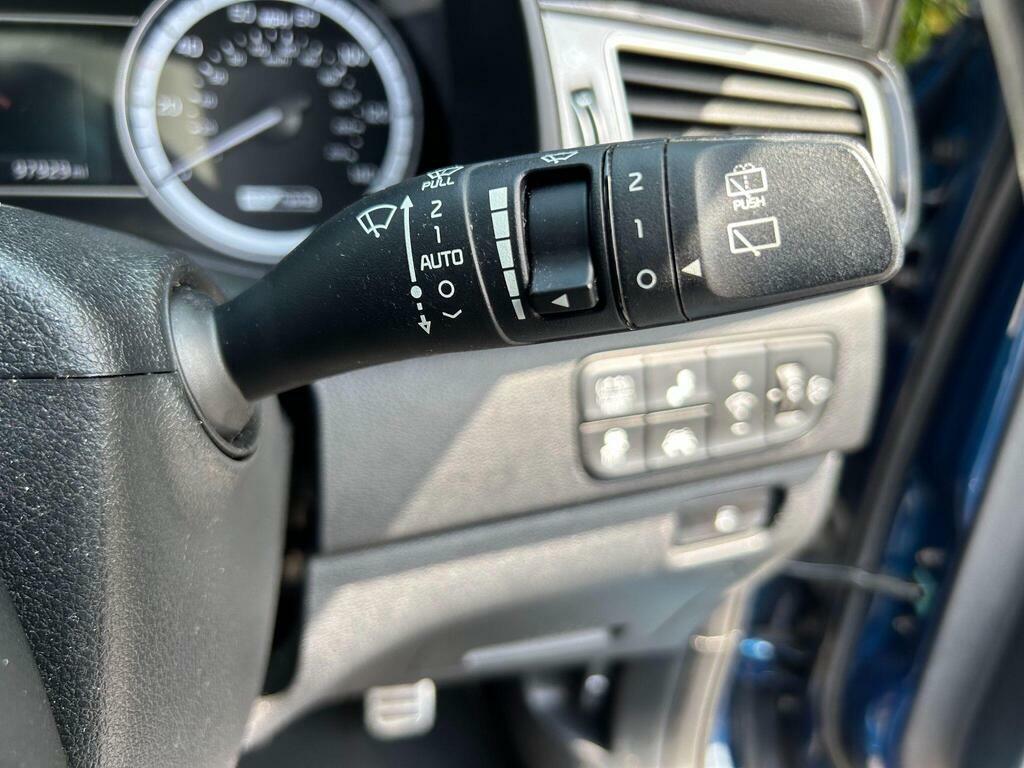 Kia Niro  White #91