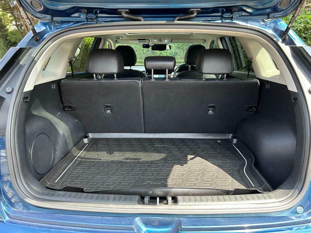 Kia Niro  White #52
