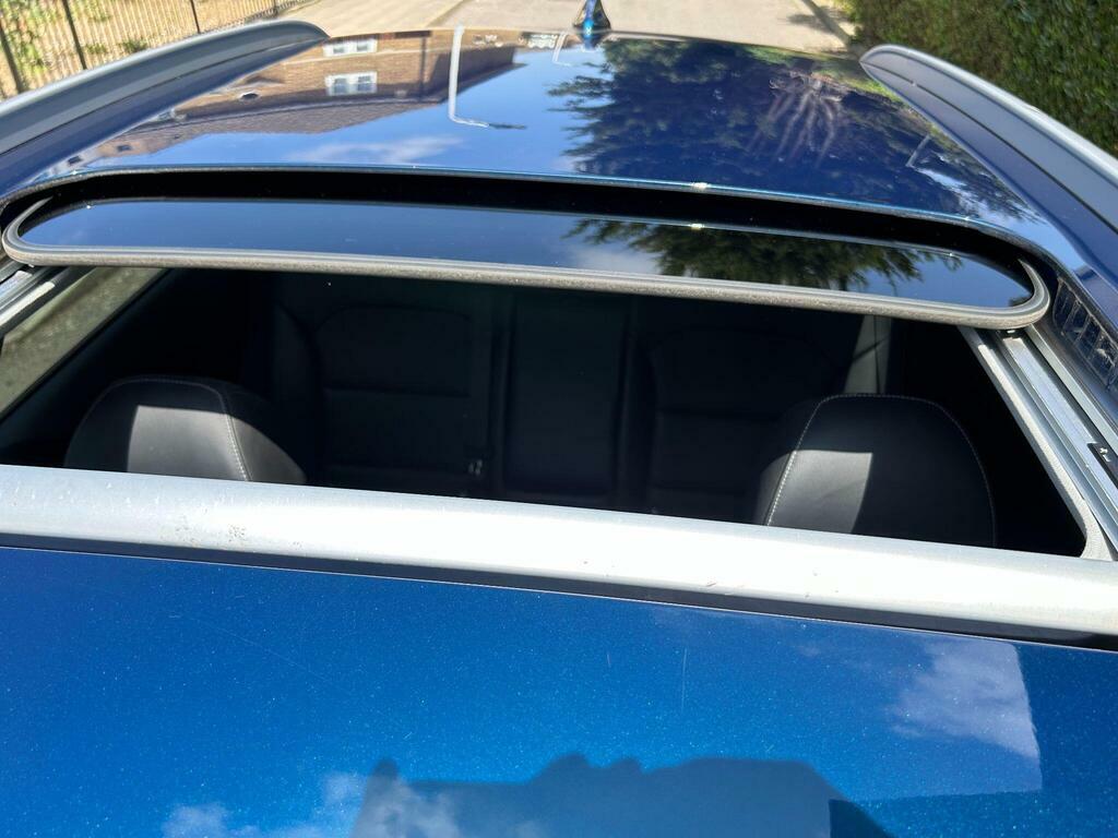 Kia Niro  White #80