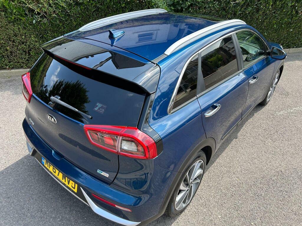Kia Niro  White #64