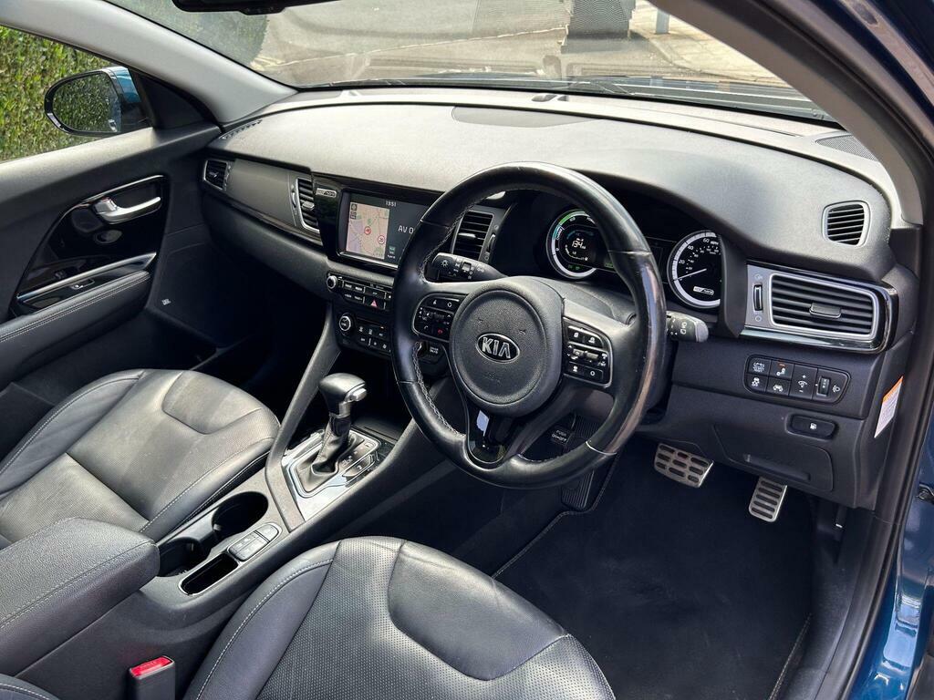 Kia Niro  White #14