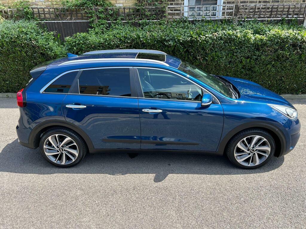 Kia Niro  White #59