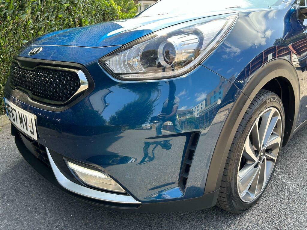 Kia Niro  White #75