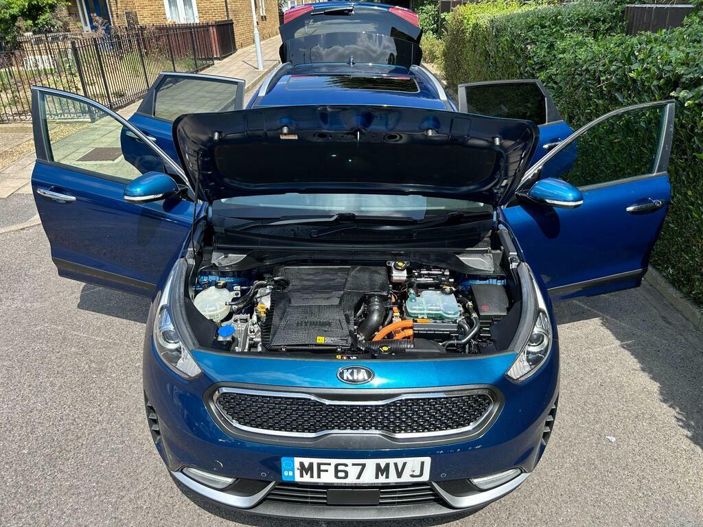 Kia Niro  White #71
