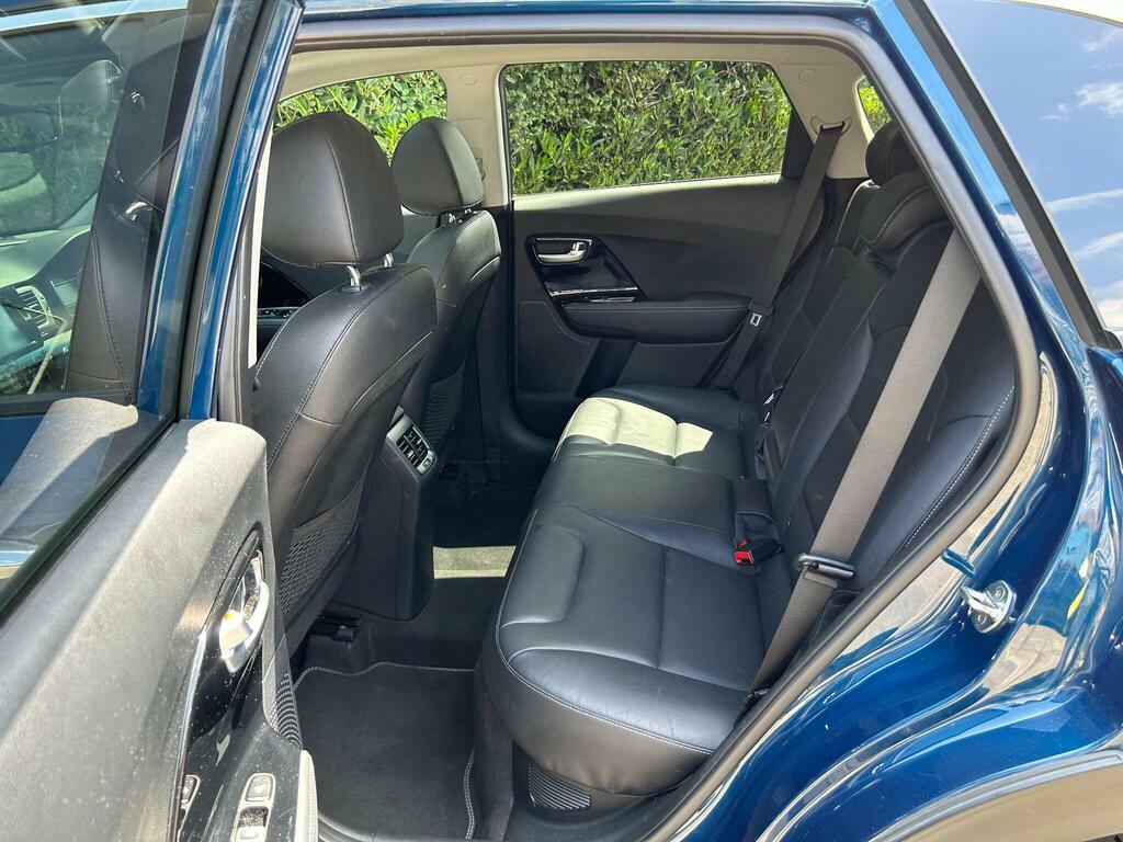 Kia Niro  White #36