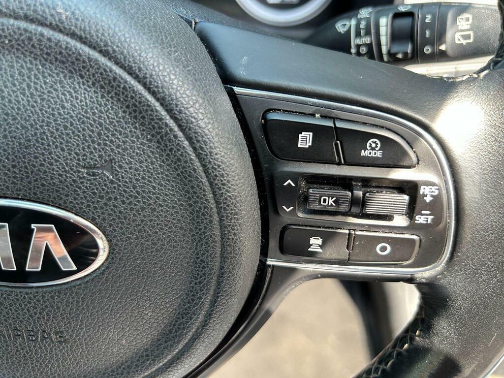 Kia Niro  White #93