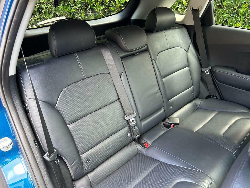 Kia Niro  White #41