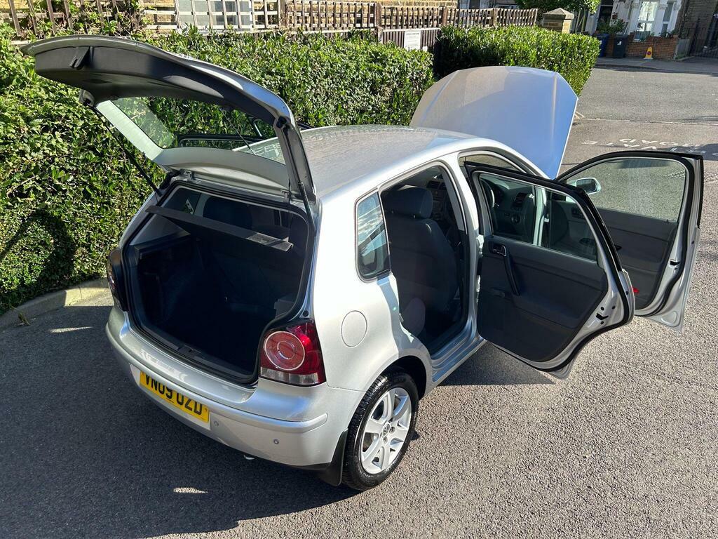 Volkswagen Polo 1.2 E Black #75