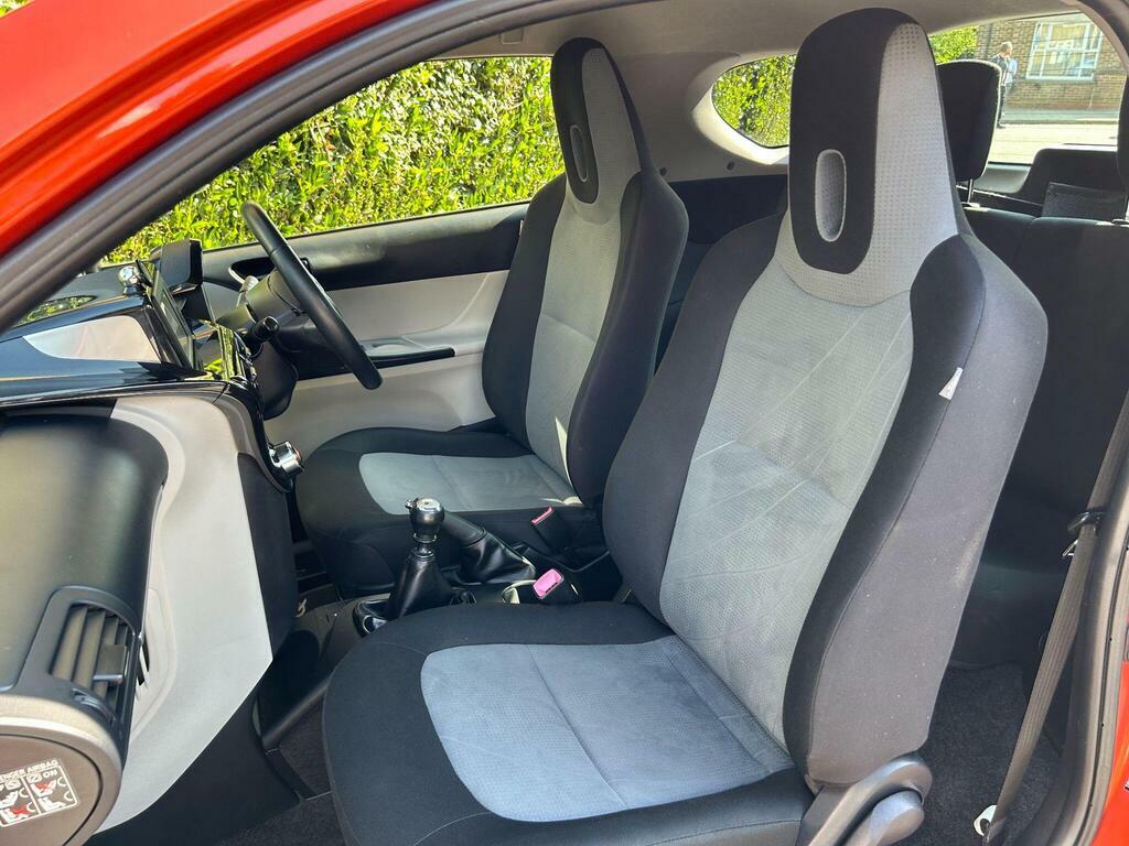 Toyota IQ Hatchback  #21