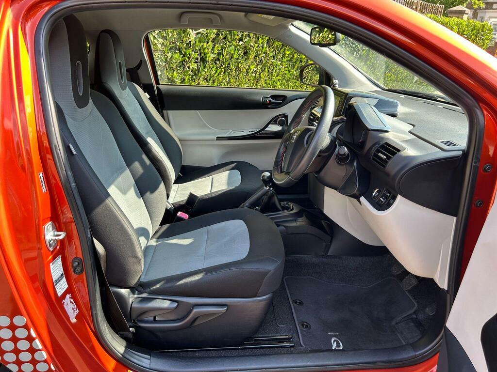 Toyota IQ Hatchback  #18