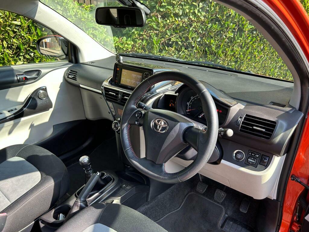 Toyota IQ Hatchback  #16