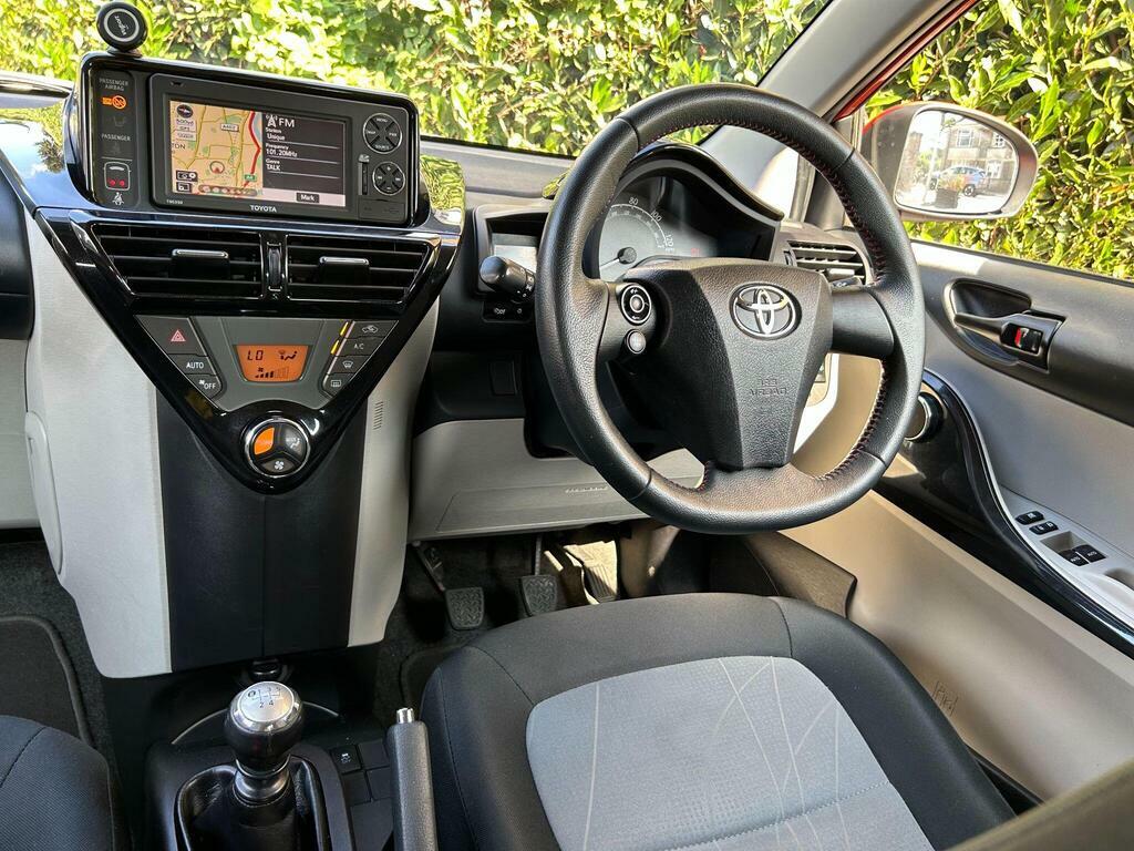 Toyota IQ Hatchback  #13