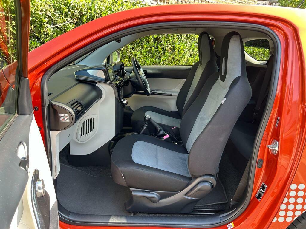 Toyota IQ Hatchback  #19