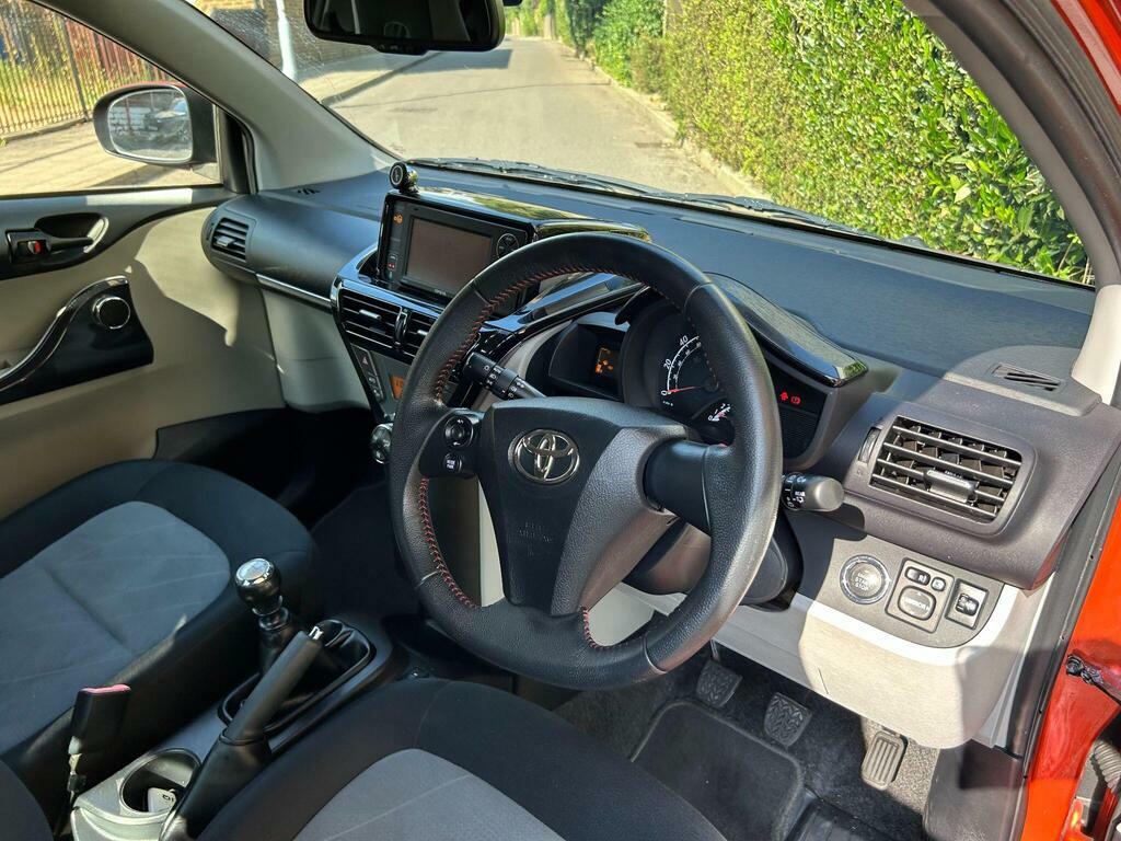 Toyota IQ Hatchback  #15