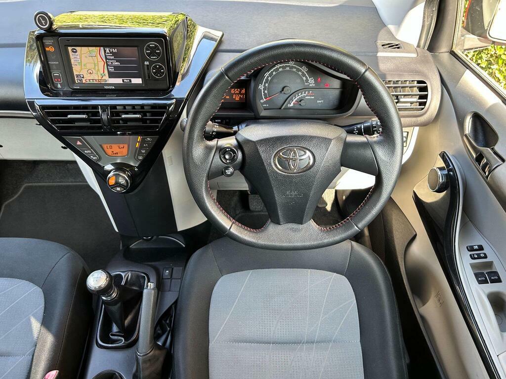 Toyota IQ Hatchback  #11