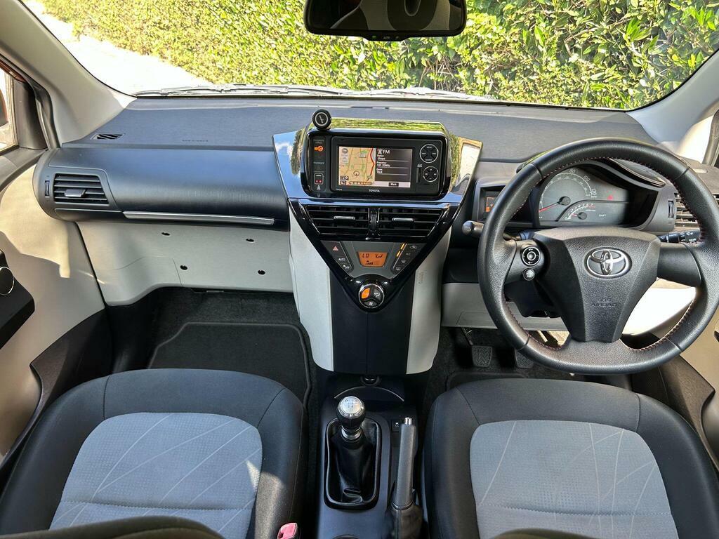 Toyota IQ Hatchback  #14