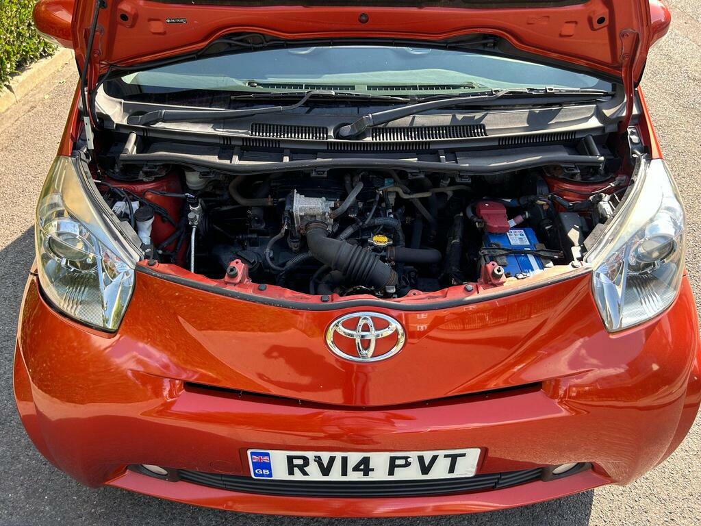 Toyota IQ Hatchback  #8