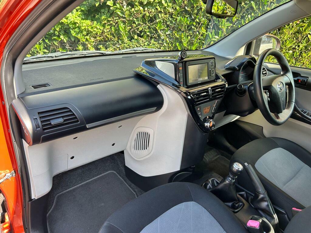 Toyota IQ Hatchback  #17
