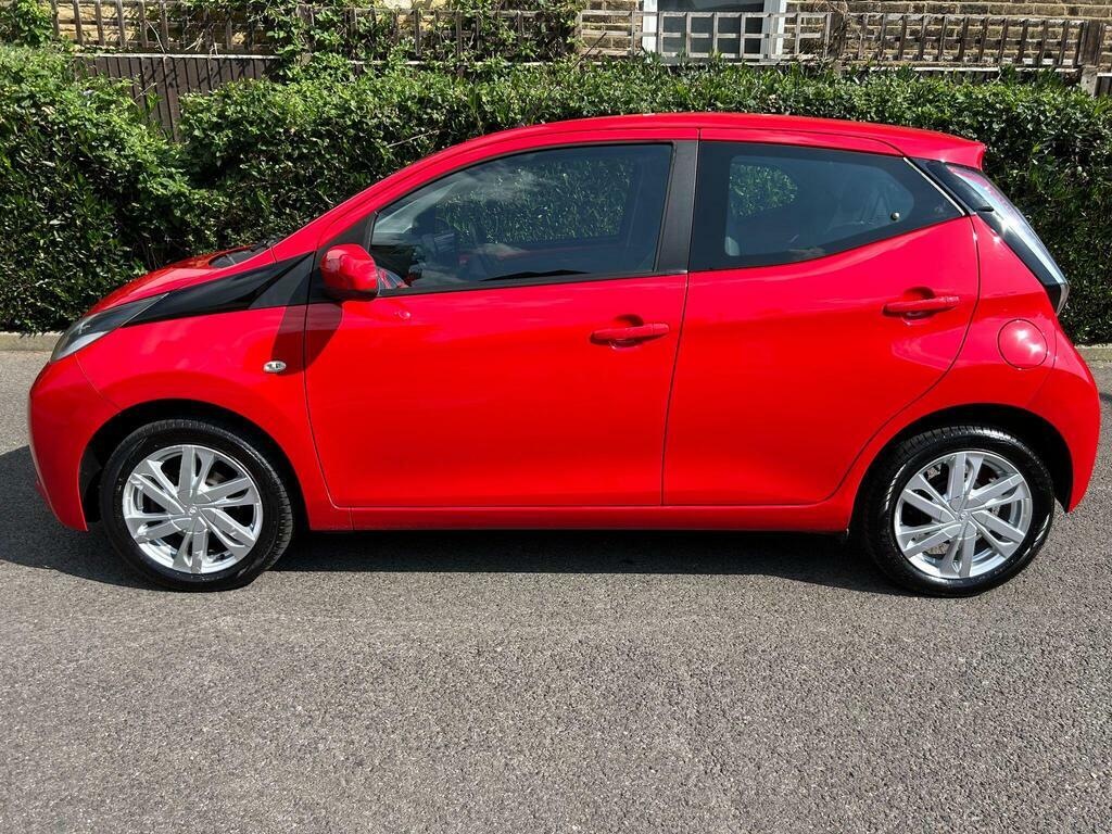 Toyota Aygo 1.0 Vvt-i X-pression X-wave Euro 5 Red #5