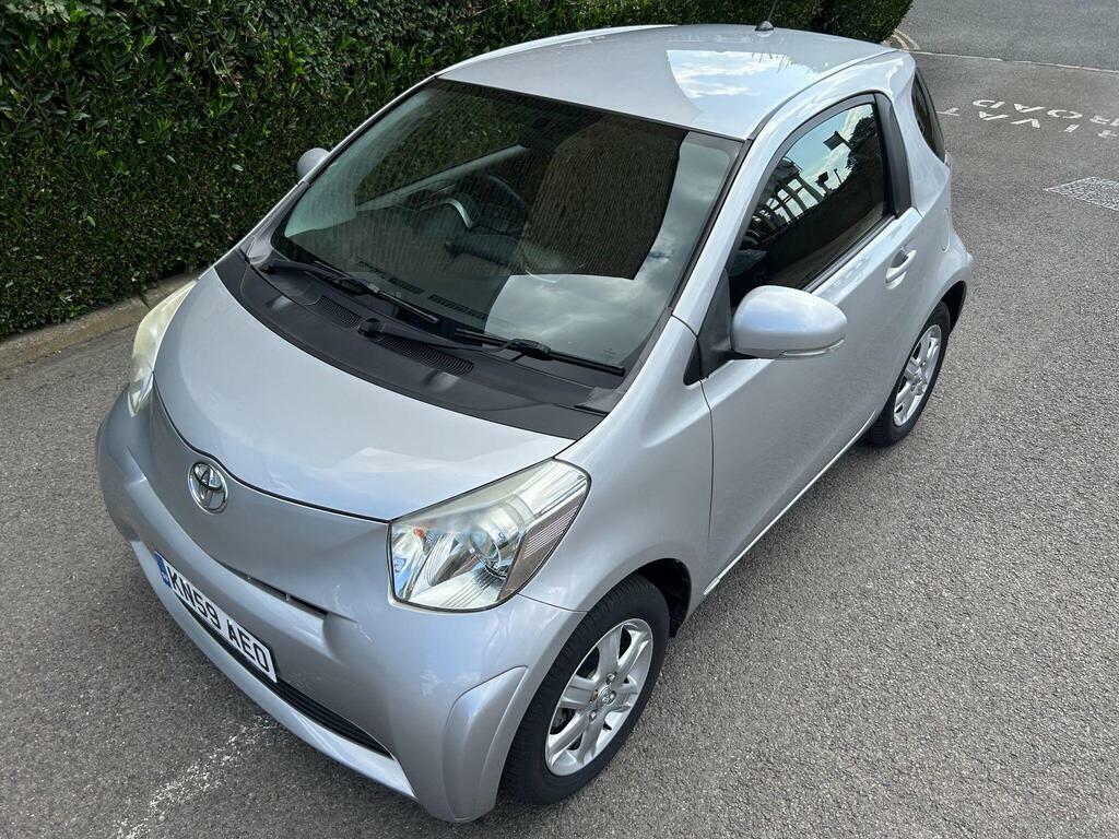 Toyota IQ Hatchback White #57