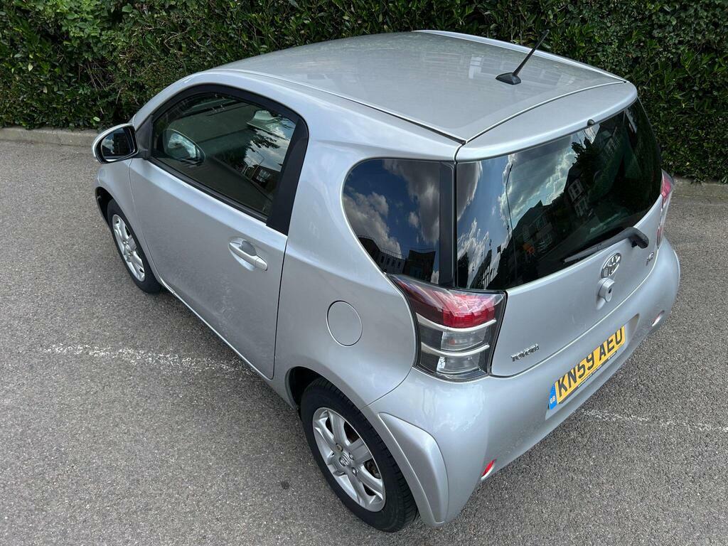 Toyota IQ Hatchback White #54