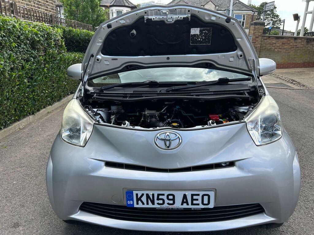 Toyota IQ Hatchback White #77