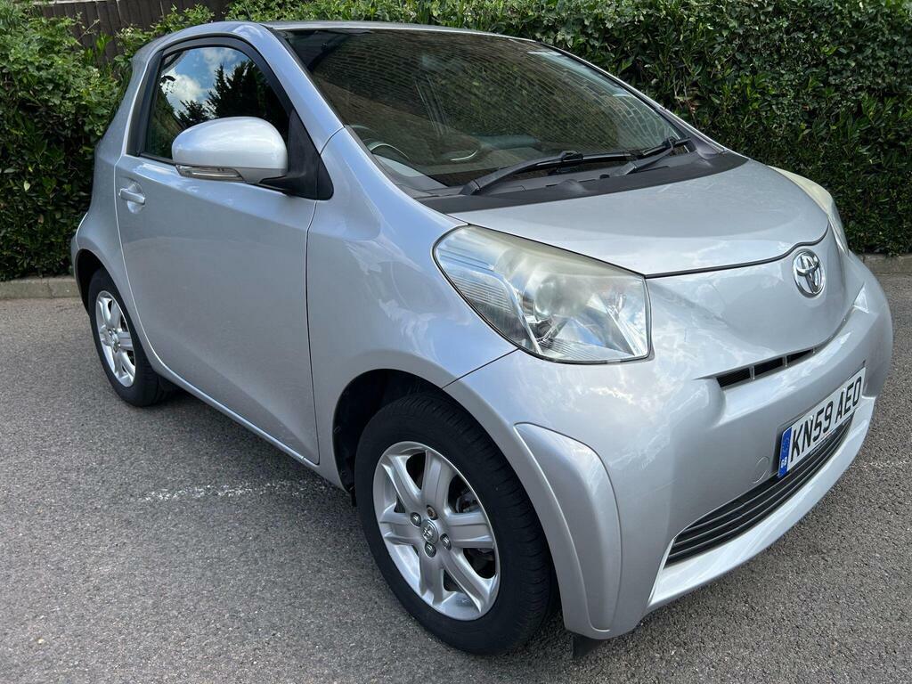 Toyota IQ Hatchback White #9