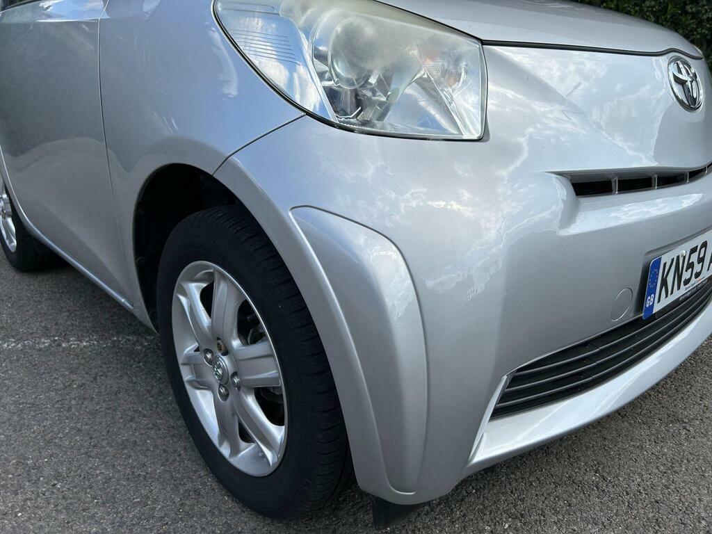 Toyota IQ Hatchback White #80