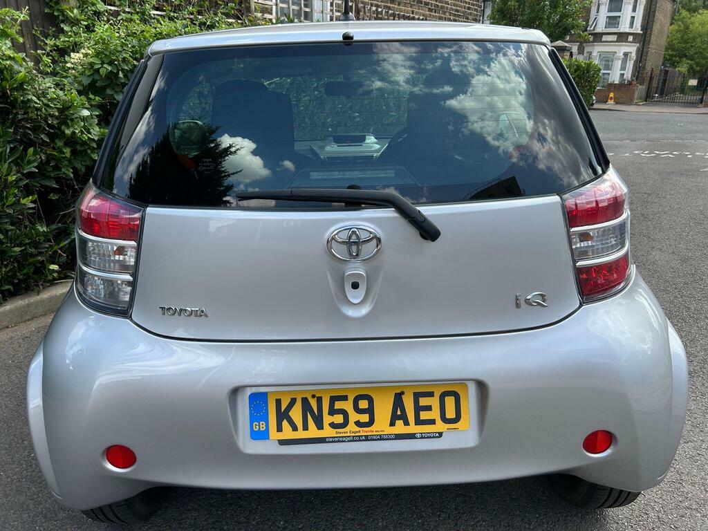 Toyota IQ 1.0 Vvt-i Multidrive Euro 4 Silver #3