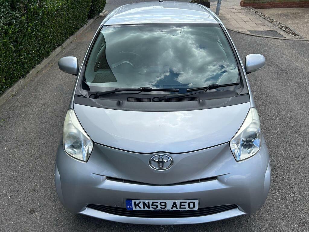 Toyota IQ Hatchback White #58