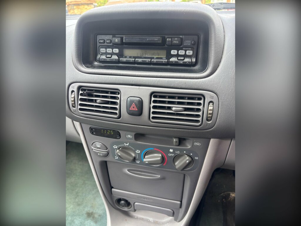 Toyota Corolla 1.3 Sportif White #16