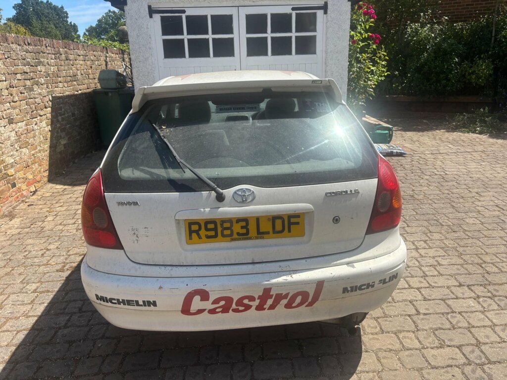 Toyota Corolla 1.6 Hatchback 88 Bhp White #2