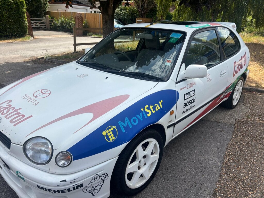 Toyota Corolla 1.3 Sportif White #1