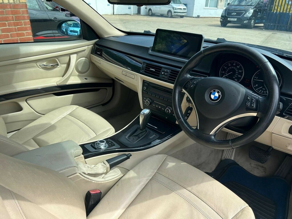 BMW 3 Series Estate Blue #15