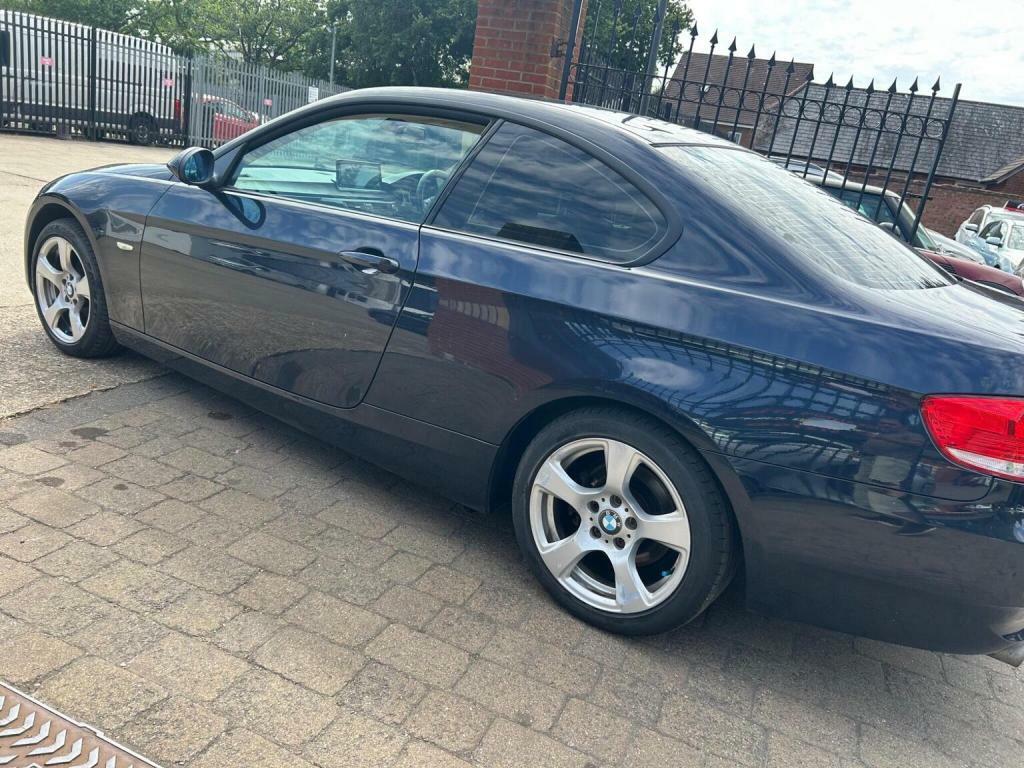 BMW 3 Series Estate Blue #23