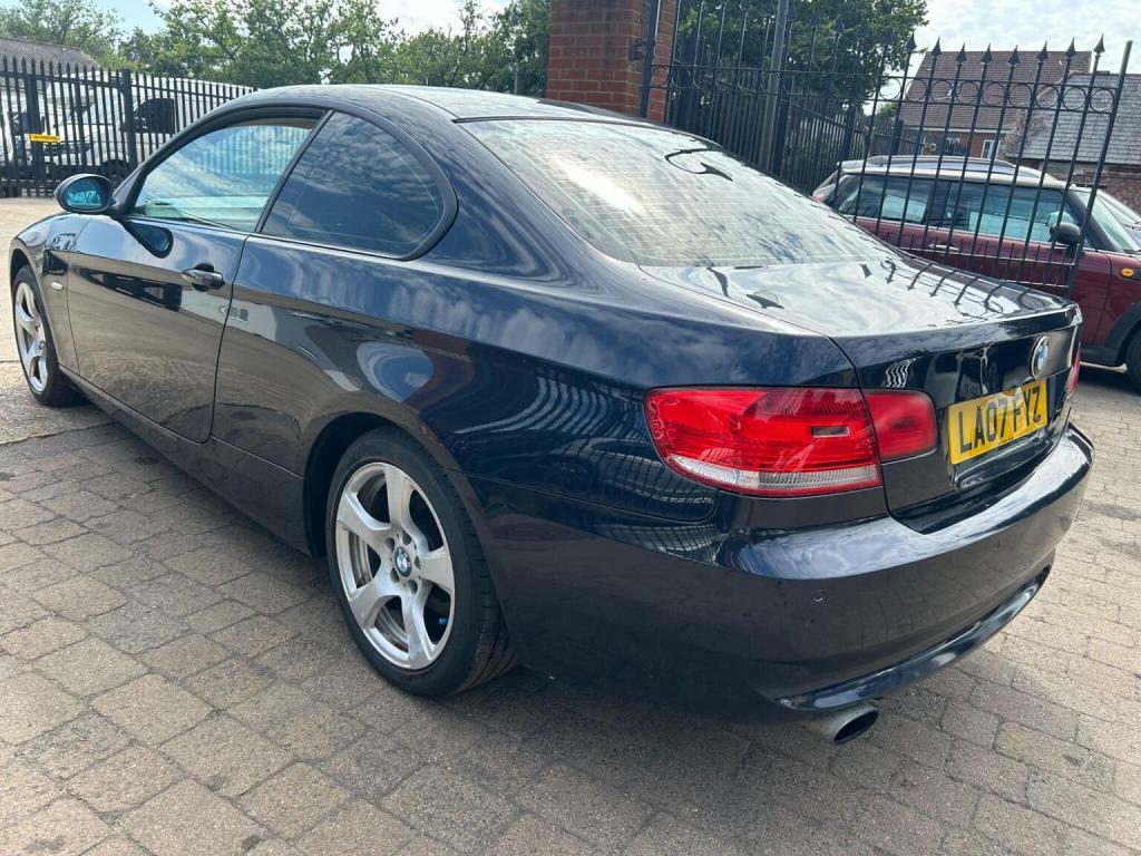 BMW 3 Series Estate Blue #21