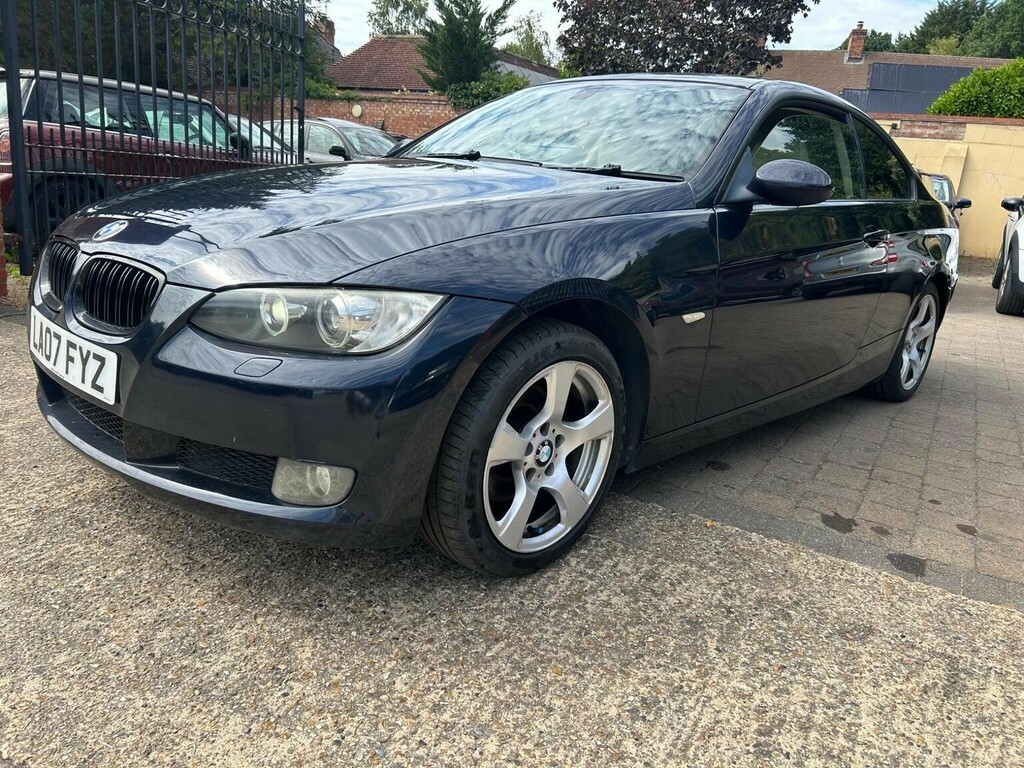 BMW 3 Series Estate Blue #8