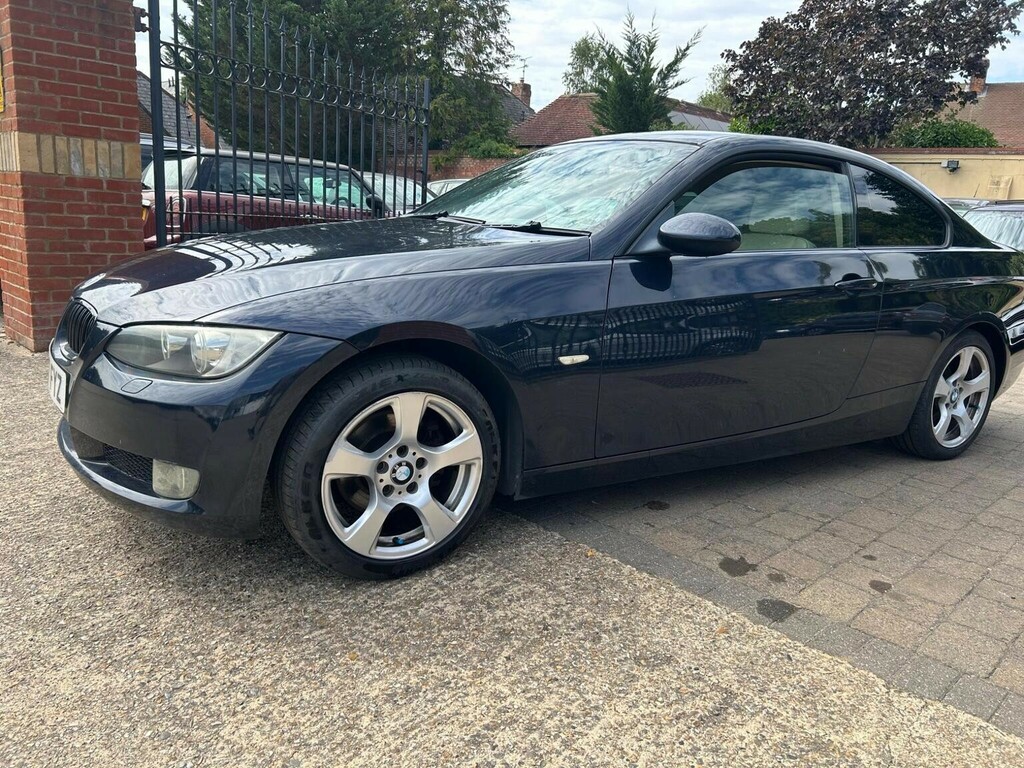 BMW 3 Series Estate Blue #1