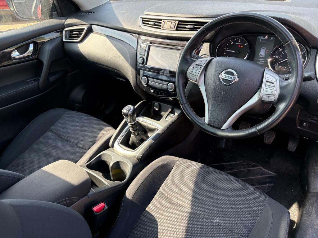 Nissan Qashqai 1.5 Dci N-tec 2Wd Euro 6 S S Red #3