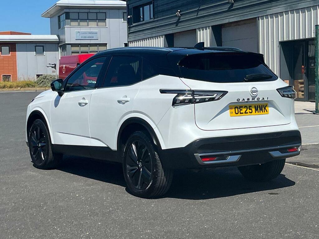 Nissan Qashqai 1.3 Dig-t Mhev Tekna Suv Hybrid Xtron E OE25MMK White #3
