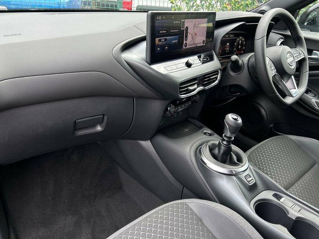 Nissan Juke 1.0 Dig-t N-connecta Euro 6 Ss PF26HBH Black #2