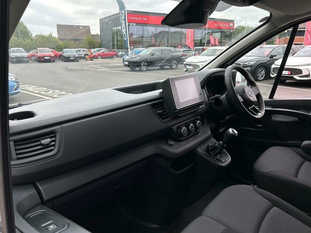 Nissan Primastar 2.0 Dci 30 Acenta Dct L2 H1 Euro 6 Ss White #2