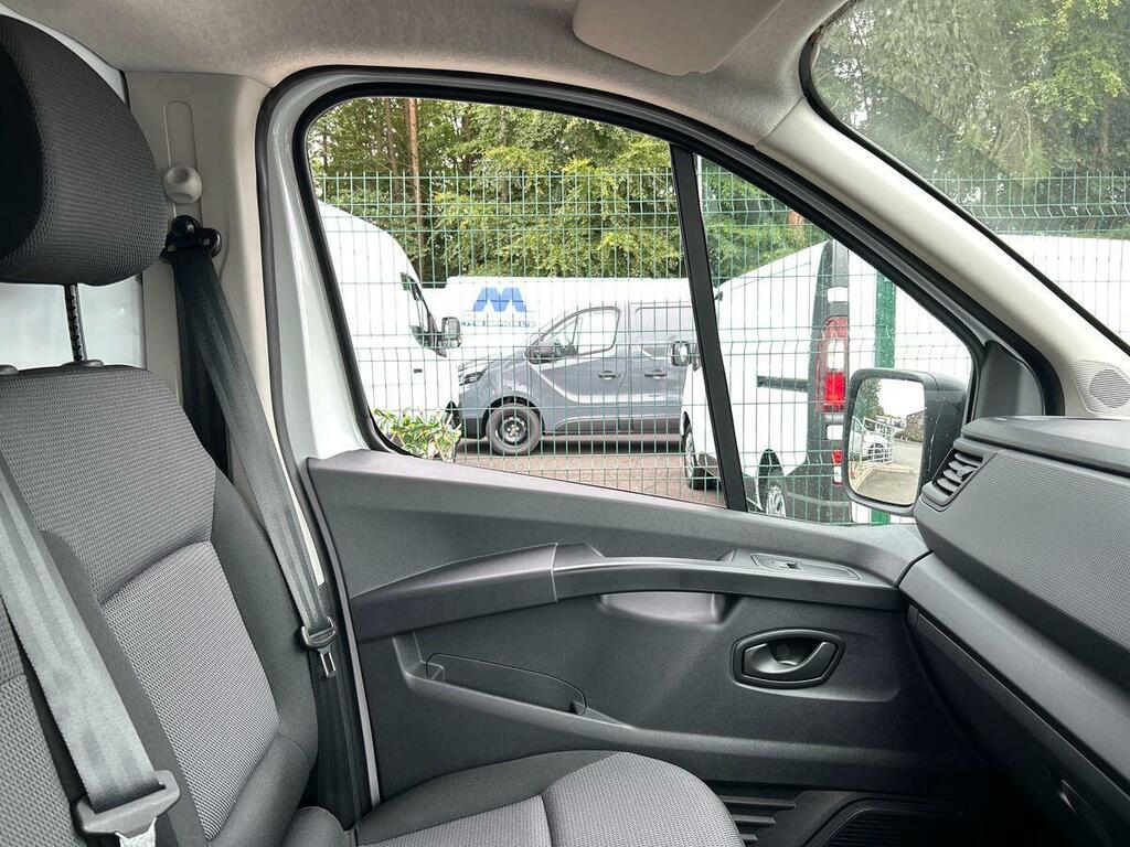 Nissan Primastar 2.0 Dci 30 Acenta L1 H1 Euro 6 Ss White #24