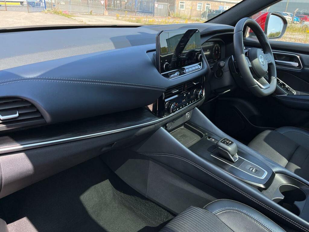 Nissan Qashqai 1.3 Dig-t Mhev Tekna Suv Hybrid Xtron E AK71OWU Red #2