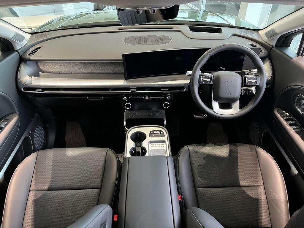 Hyundai Ioniq Estate Green #6