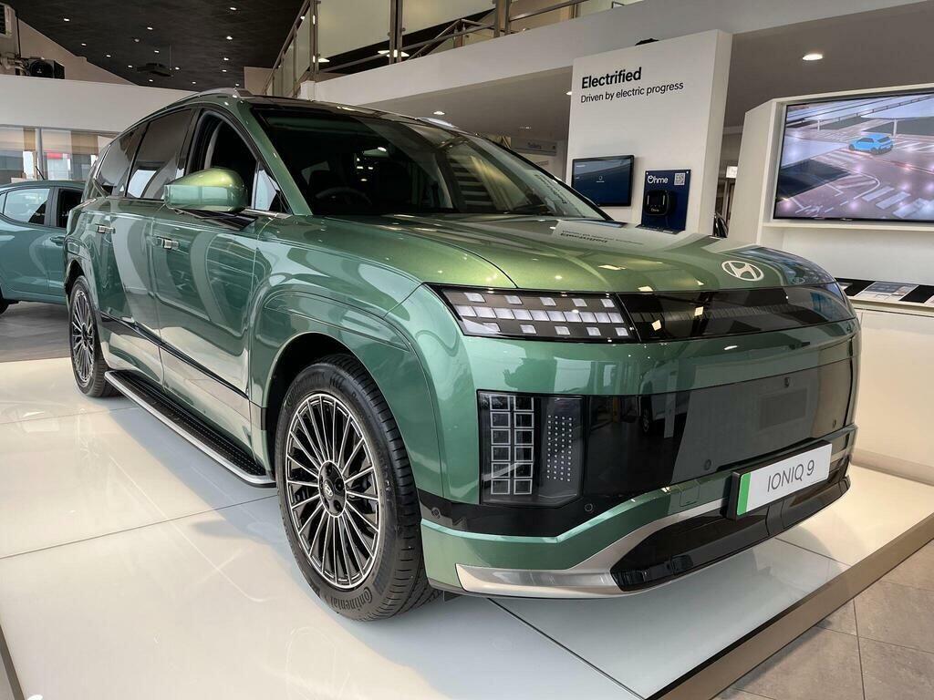 Hyundai Ioniq Estate Green